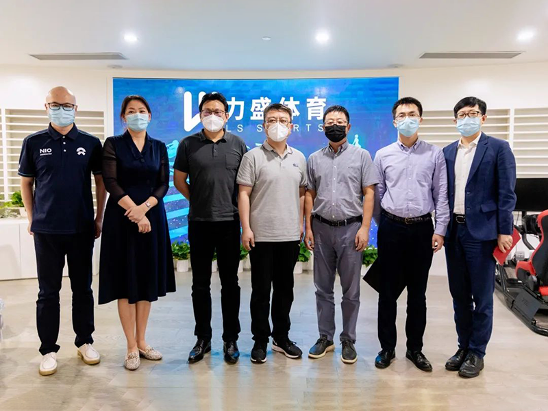 上海市体育局党组书记、局长徐彬一行莅临yl6776永利集团考察调研