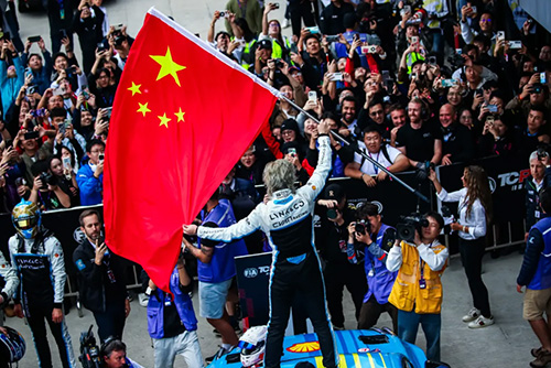 五星红旗飘扬 中国赛车主场扬威 | 首届株洲国际赛车运动周落下帷幕